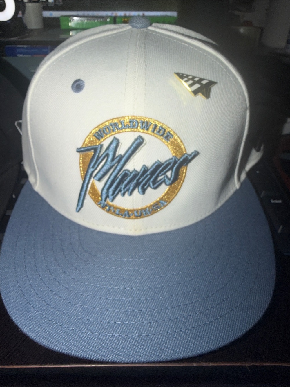 Worldwide Waves Two-Tone Embroidered Snapback Hat - Cream & Blue